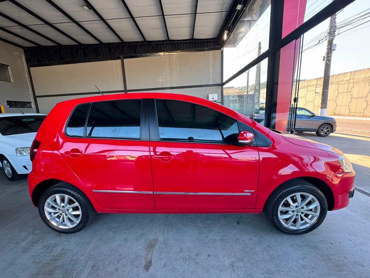 Volkswagen Fox 1.6 MI Total Flex 8V 5P 2013 - Foto 4
