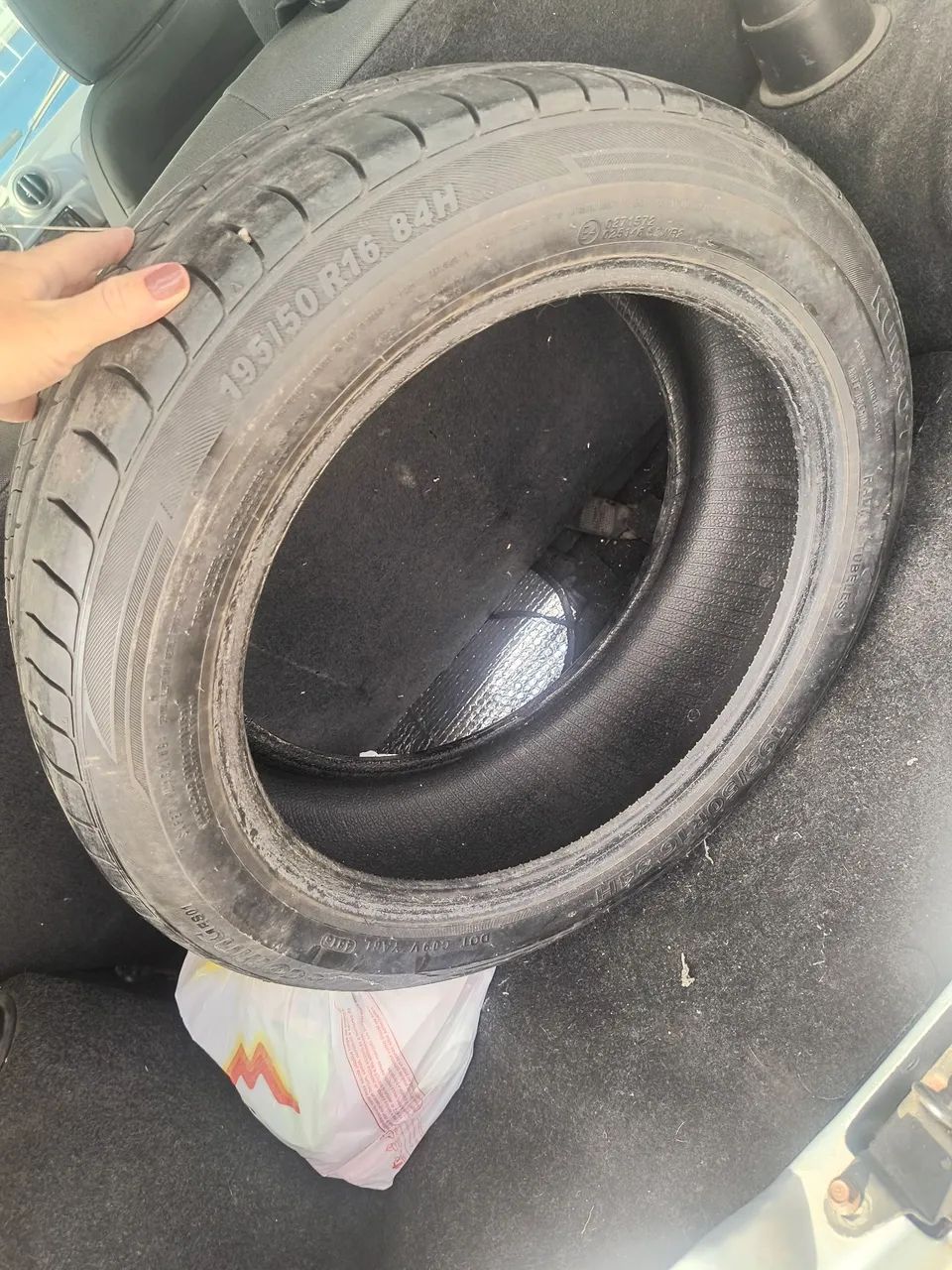 Pneu 195/50 R16 Kumho Ecowing - 90% Borracha (Semi-novo) - Foto 3