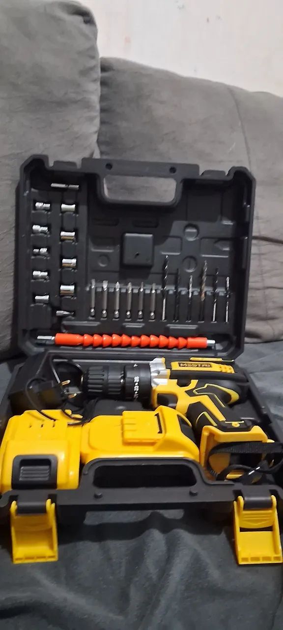 Furadeira abateria 469166921781749761