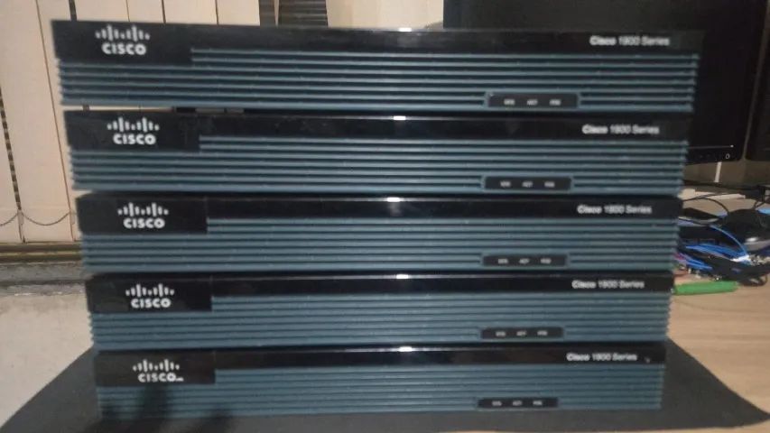 Kit Infraestrutura de Rede Premium: Roteador e Switch Cisco + Firewall Fortinet + Rack - Foto 5