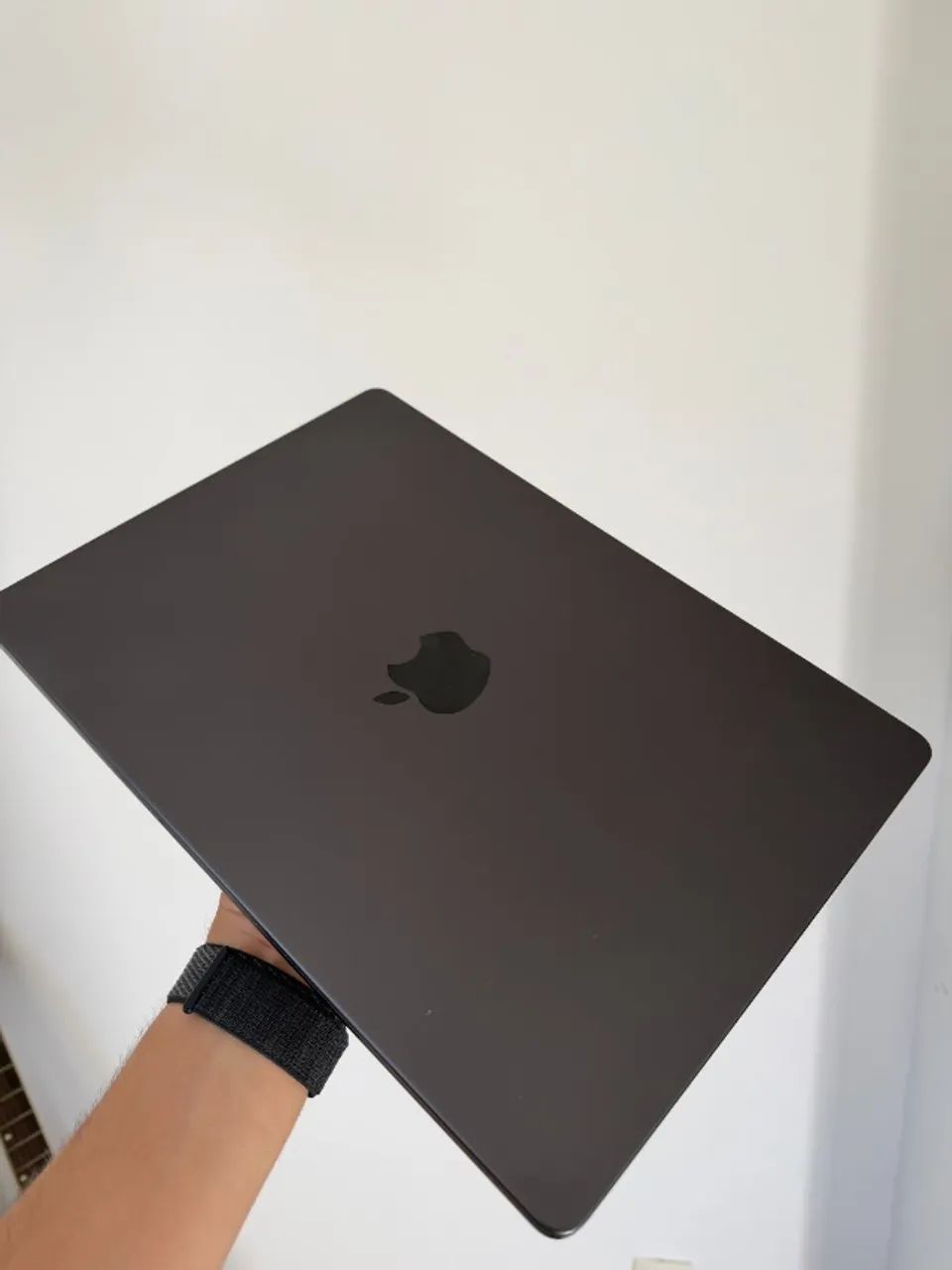 Mac book pro m3 pro 14" 18GB