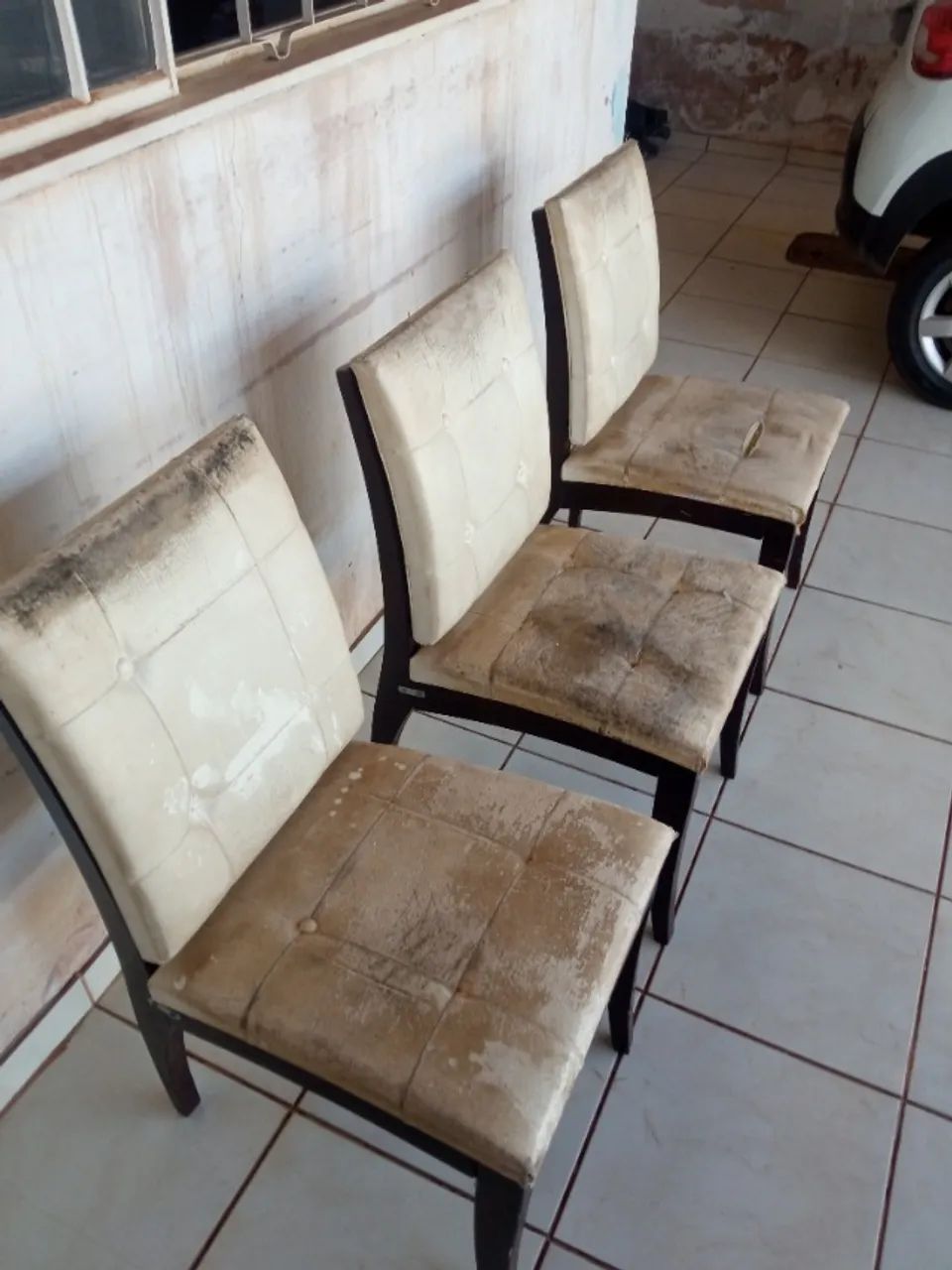 03 Cadeiras de mesa - Foto 2