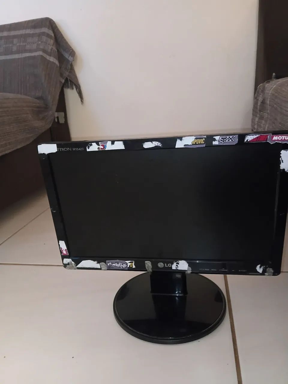 Monitor com defeito 