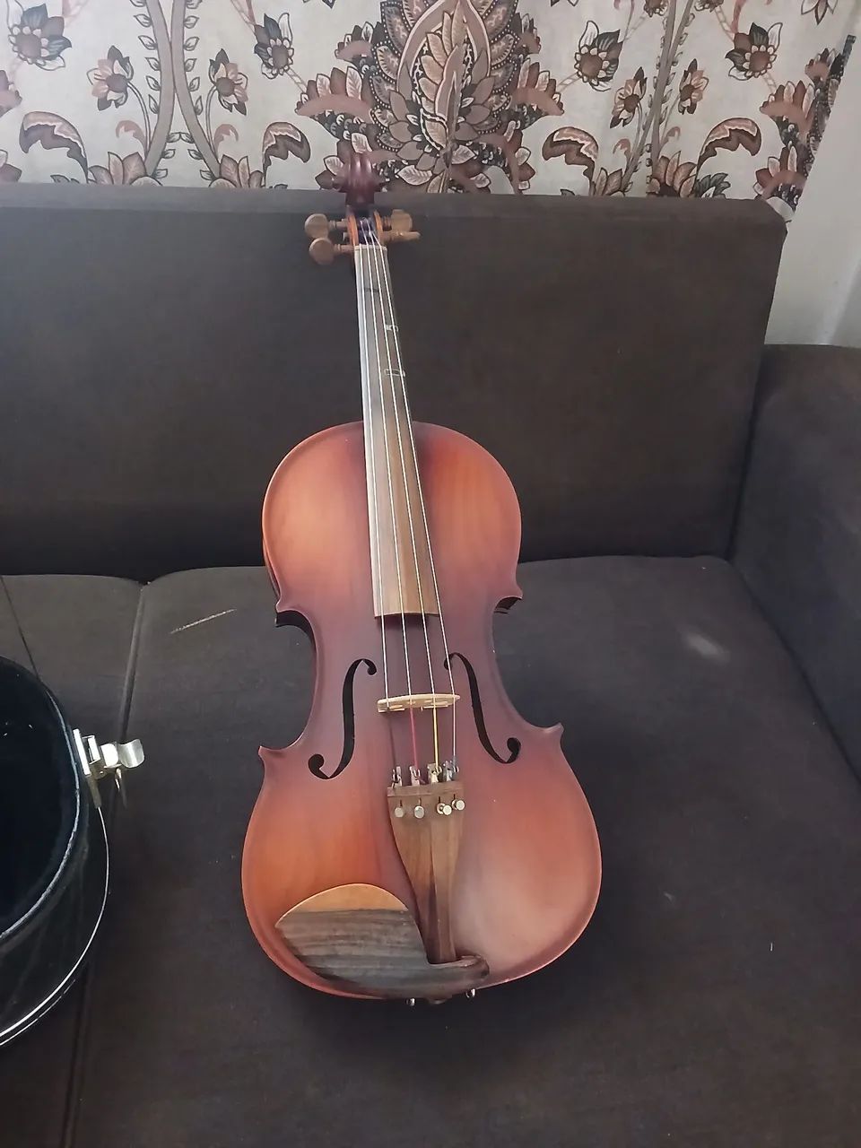 Vendo ou troco Viola de arco 