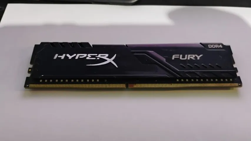 Duas Memórias RAM ValueRAM DDR4 8GB Kingston KVR24N17S8/8 - Total