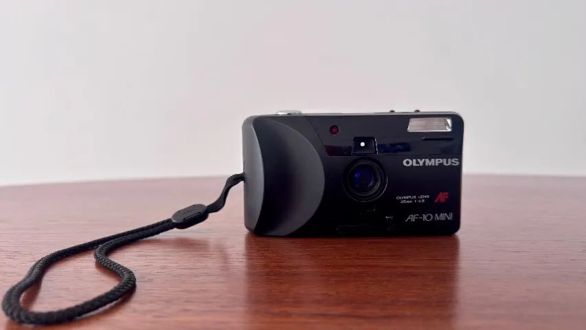Olympus Mini AF-10 - Câmera Analógica 35mm