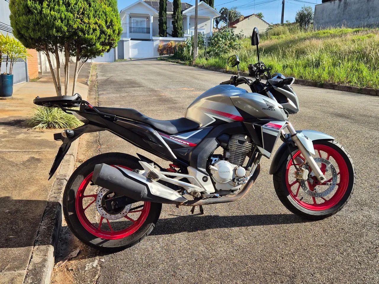 Vendo CB 250f 2018