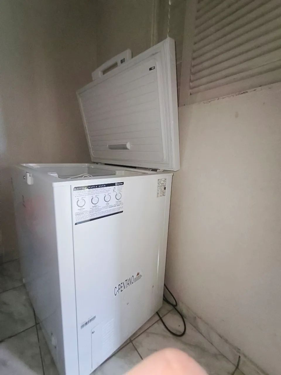 Freezer Eletrolux HE200 220v - Foto 4