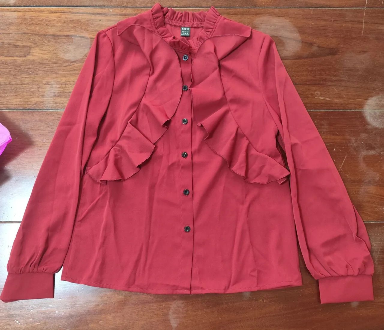 (NOVA) Camisa Vermelha Shein Tamanho P - Foto 2