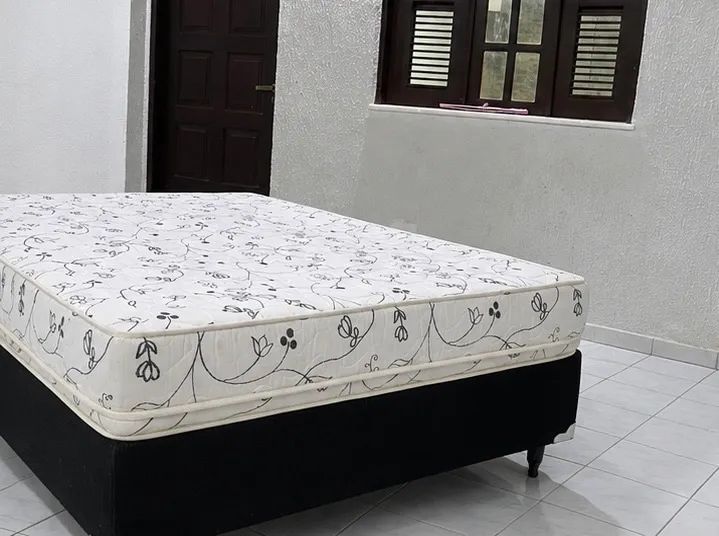 vendo cama de casal comum, usada em perfeito estado  - Foto 3