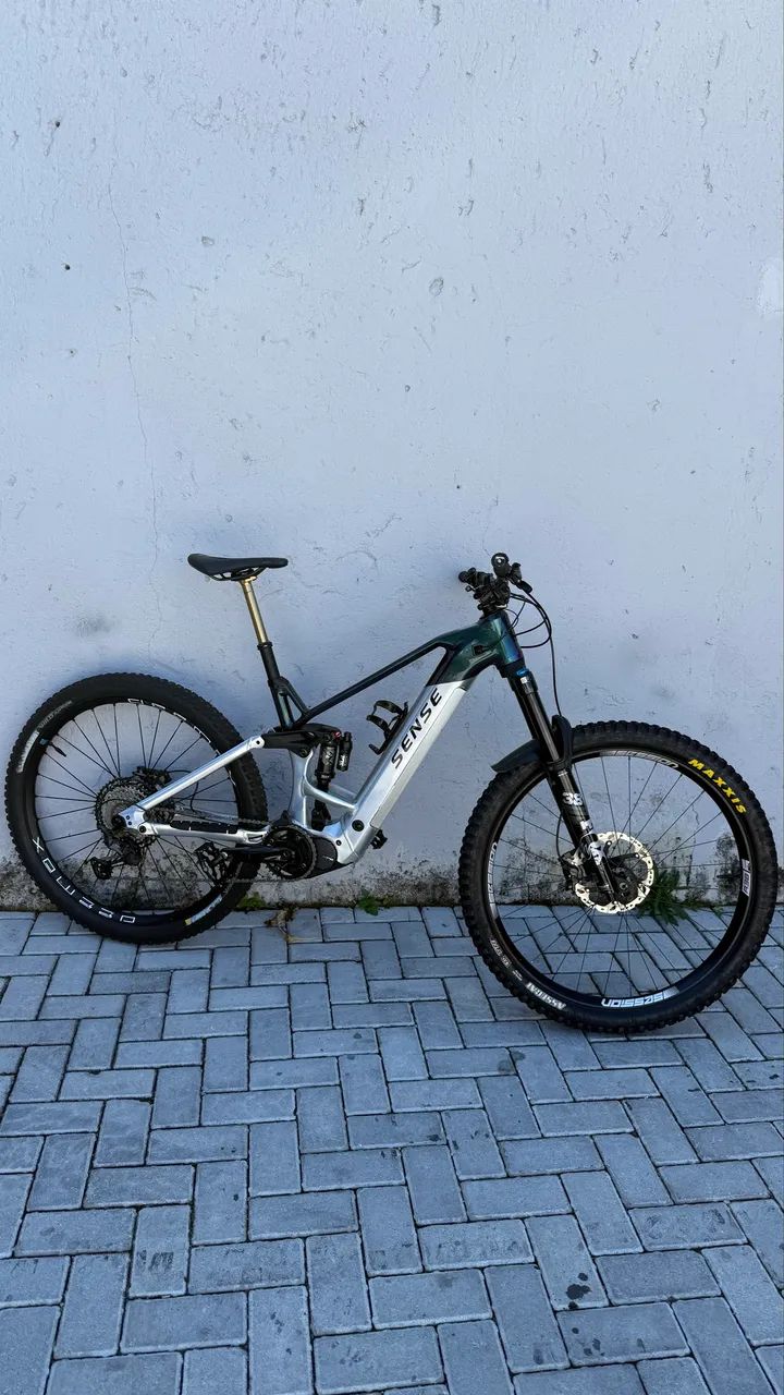 Sense Exalt e-Trail RACE