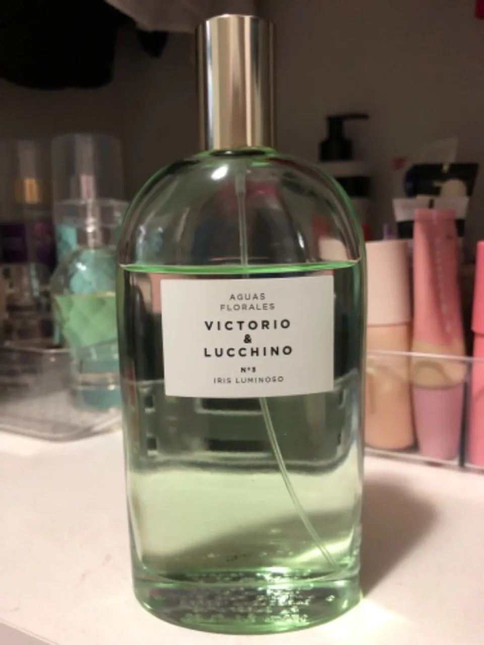 Vendo perfume pouco usado