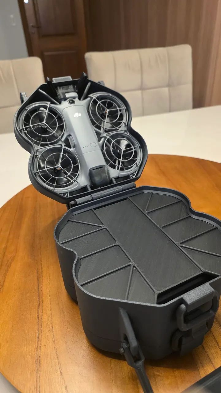 DJI Neo 2 Fly More Combo + 3 Baterias + Controle + Case - Impecável - Foto 4