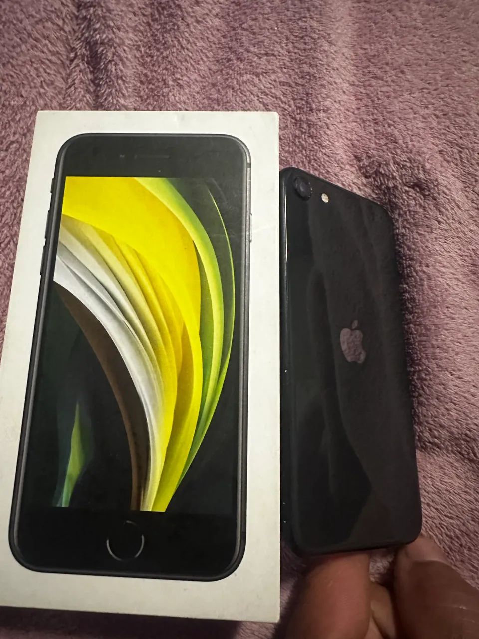 Vendo IPhone SE 256 gb ou troco por iPhone 11 - Foto 3