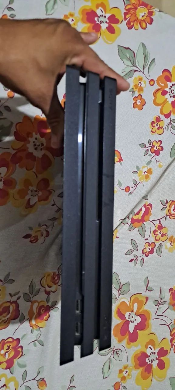 Ps4 Pro com Ssd 2Tb Nada Republicano - Foto 4