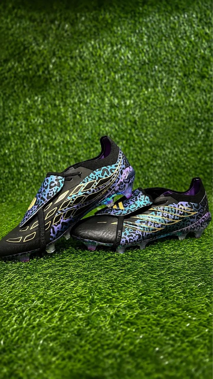  PREDATOR ELITE FT FG 中古 Adidas Predator Elite FT FG em edição especial assinada por Kaká