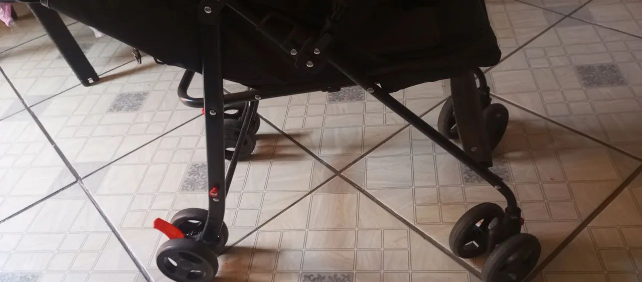 Vende _ se carinho de bebê Semino 