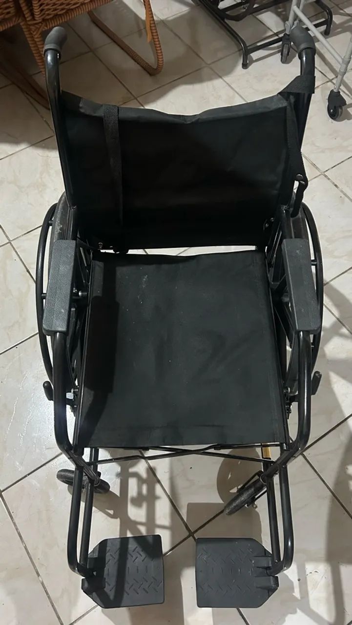 Cadeira de rodas - Foto 3