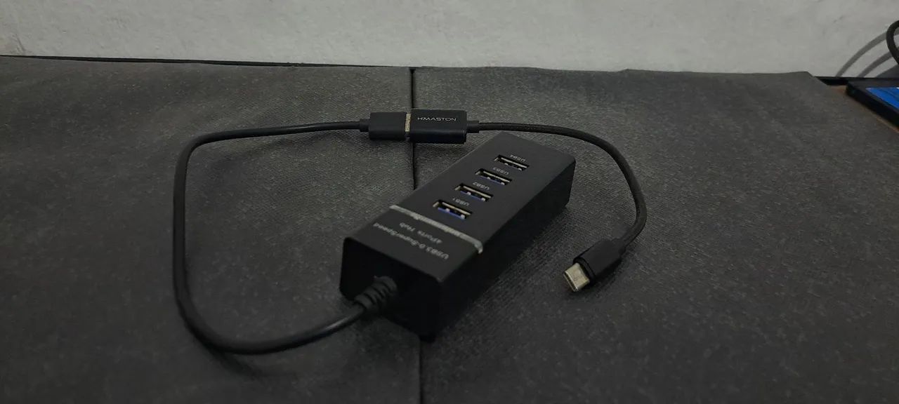 *Hub tipo c com 4 entradas USB*