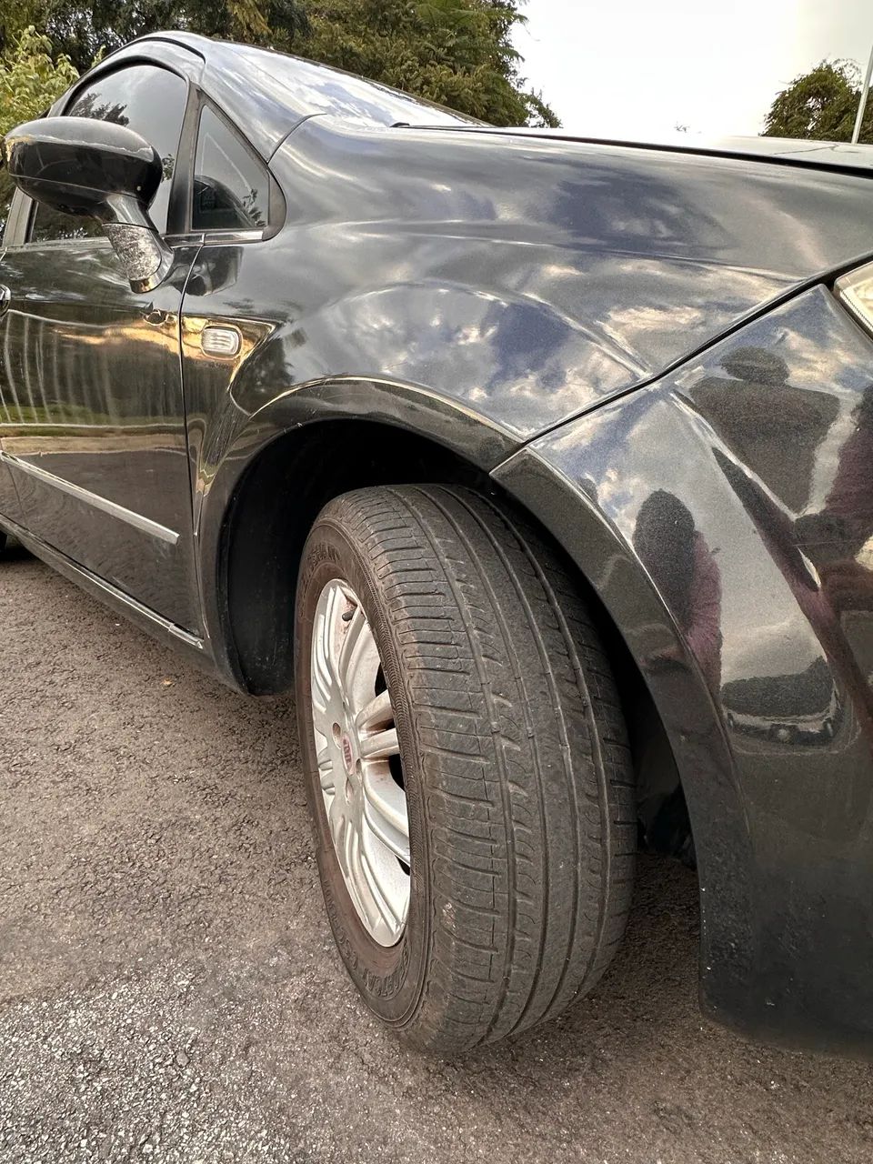 Fiat Linea Essence Dualogic 1.8 Flex 16V 4P 2012 - Foto 4