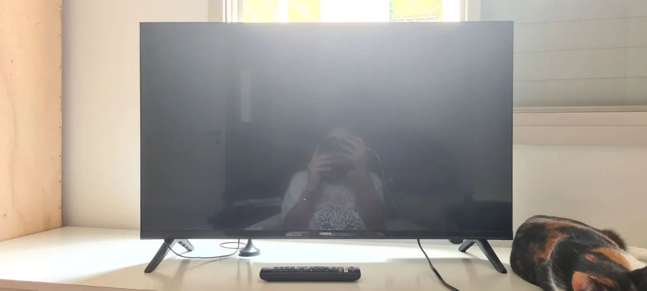 TV SMART KONKA 32'