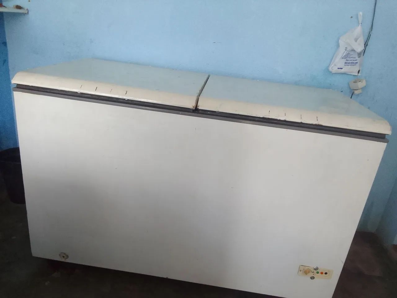 VENDE-SE UMA FREEZER  - Foto 2