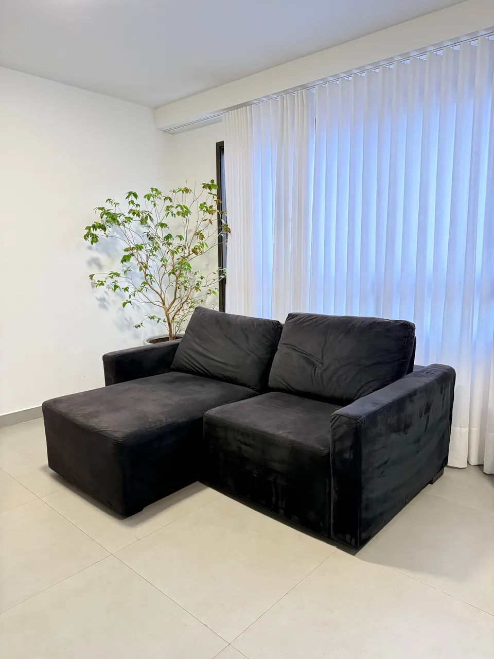 Sofá Retrátil - Suede Preto - 2m  - Foto 4