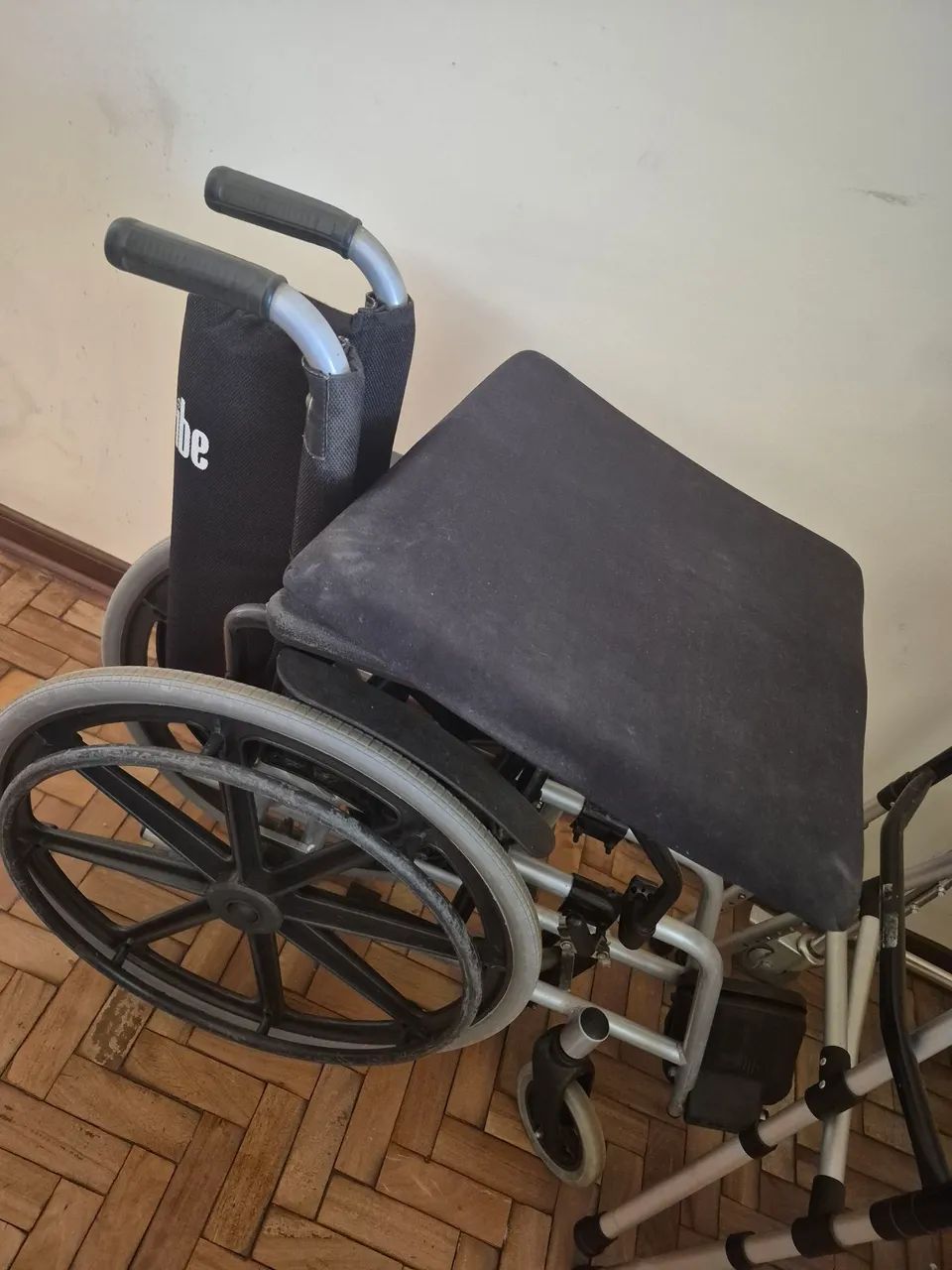 Cadeira de rodas até 120 kg - Foto 2