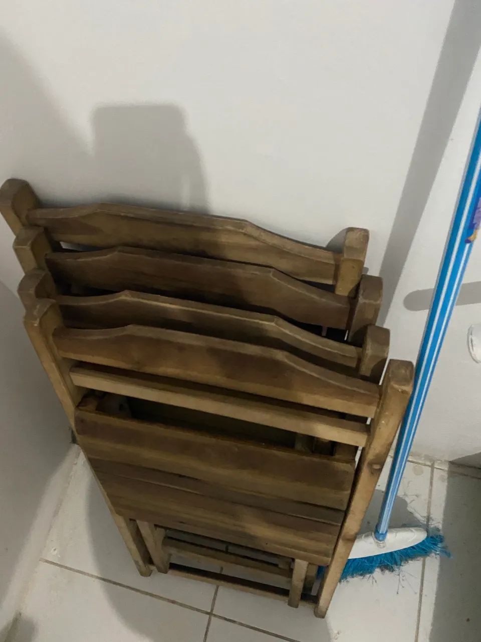 Mesa com quatro cadeiras  - Foto 3