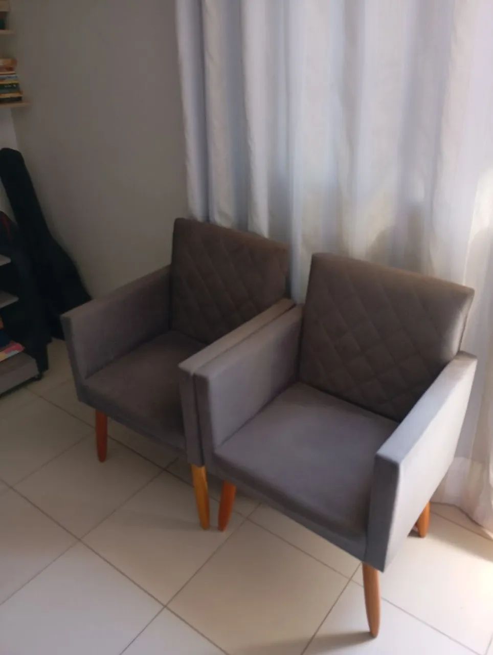 Vendo 2 poltronas 