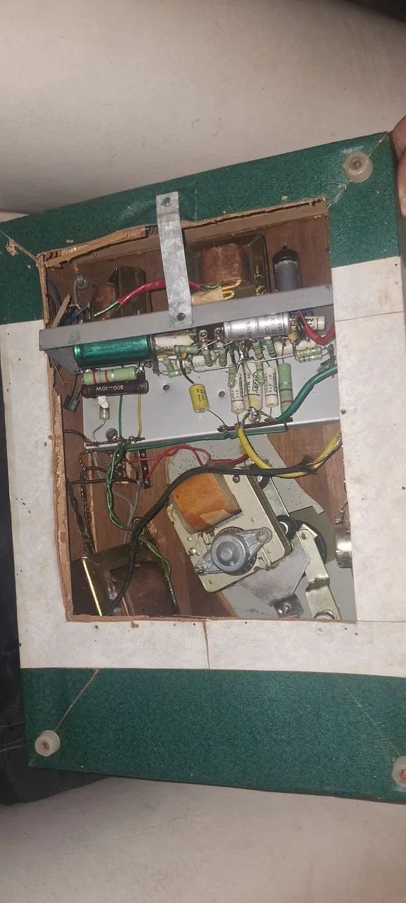 Vitrola antiga não sei se funciona - Foto 2