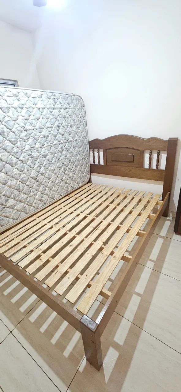 Cama Casal Com Colchão + 2 Mesas de Cabeceira