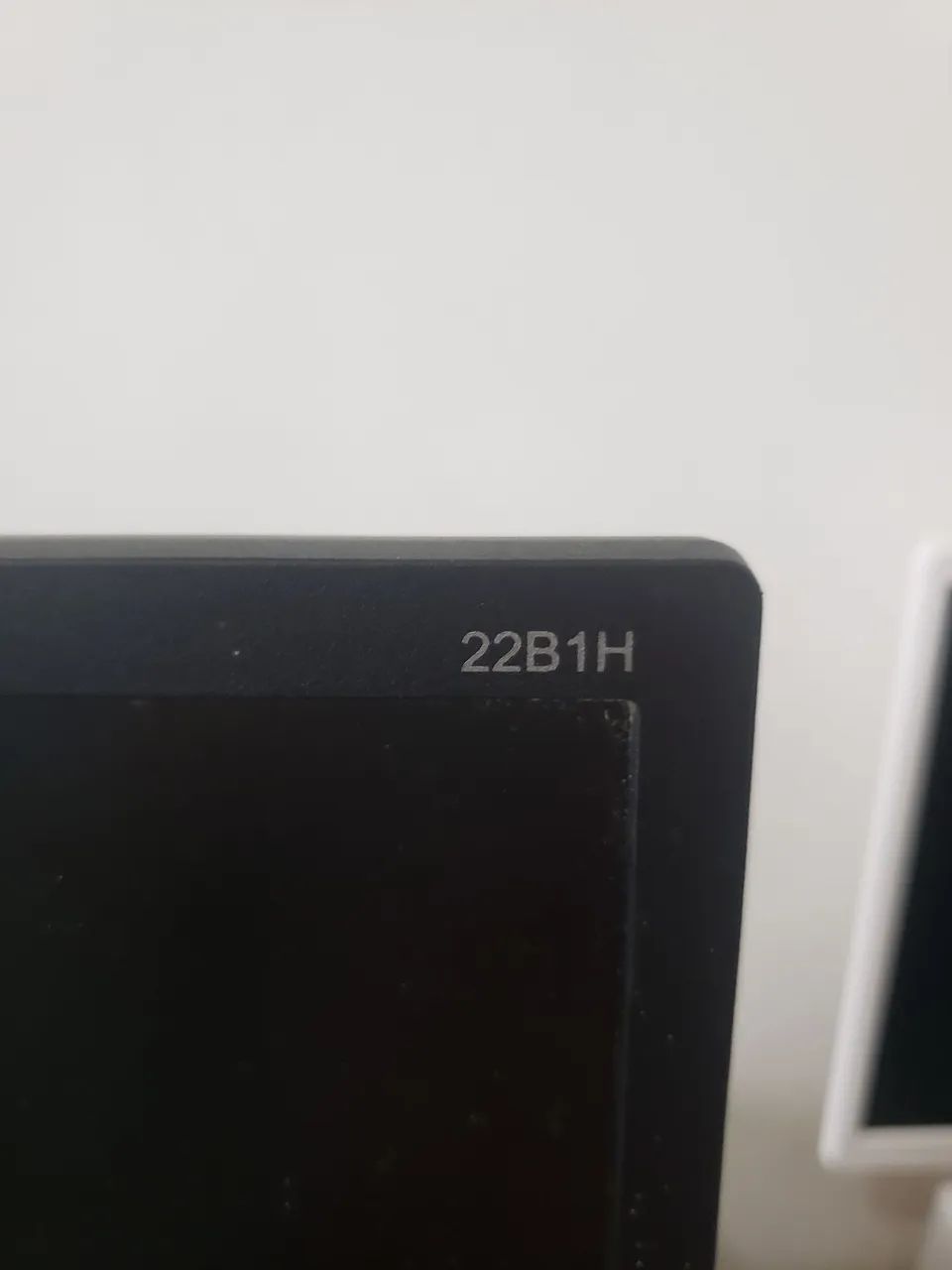 VENDO MONITOR SEMINOVO POUCO USADO E EM PERFEITO ESTADO 22 POLEGADAS, MARCA AOC - Foto 3