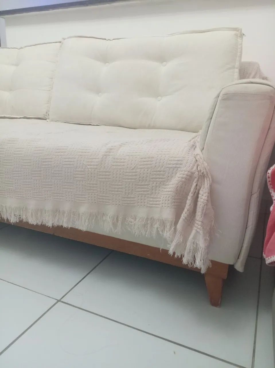 Vendo sofa branco semi novo - Foto 2