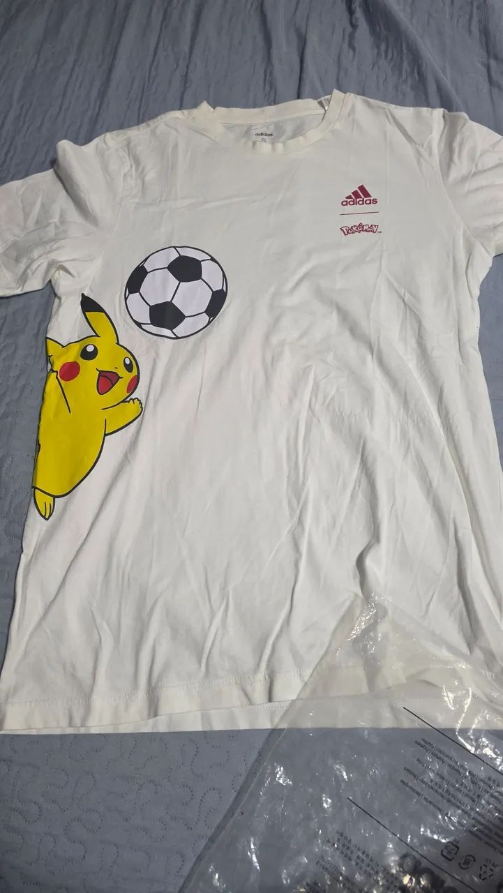 Camisa Adidas x Pokémon (Original)  - Foto 2