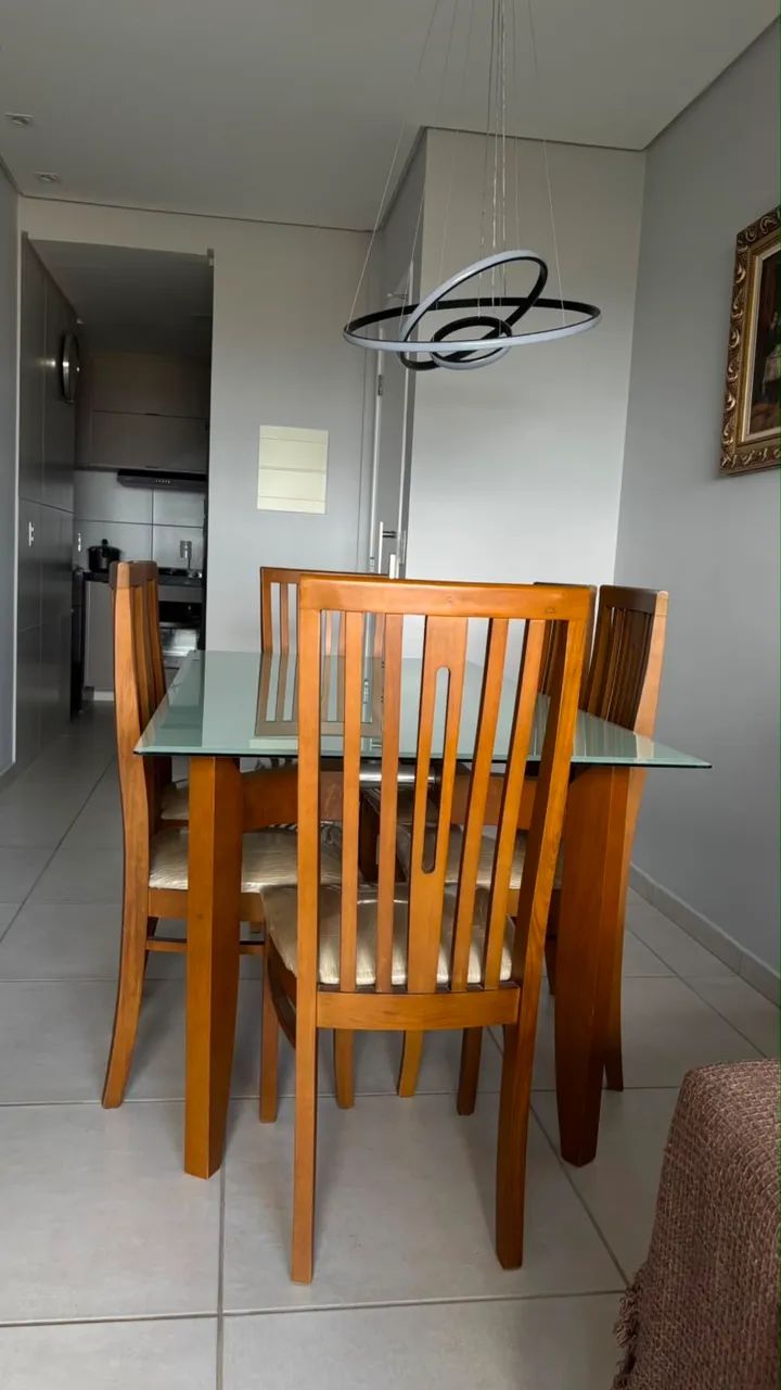 Mesa jantar 6 cadeiras Linda , excelente estado  - Foto 4