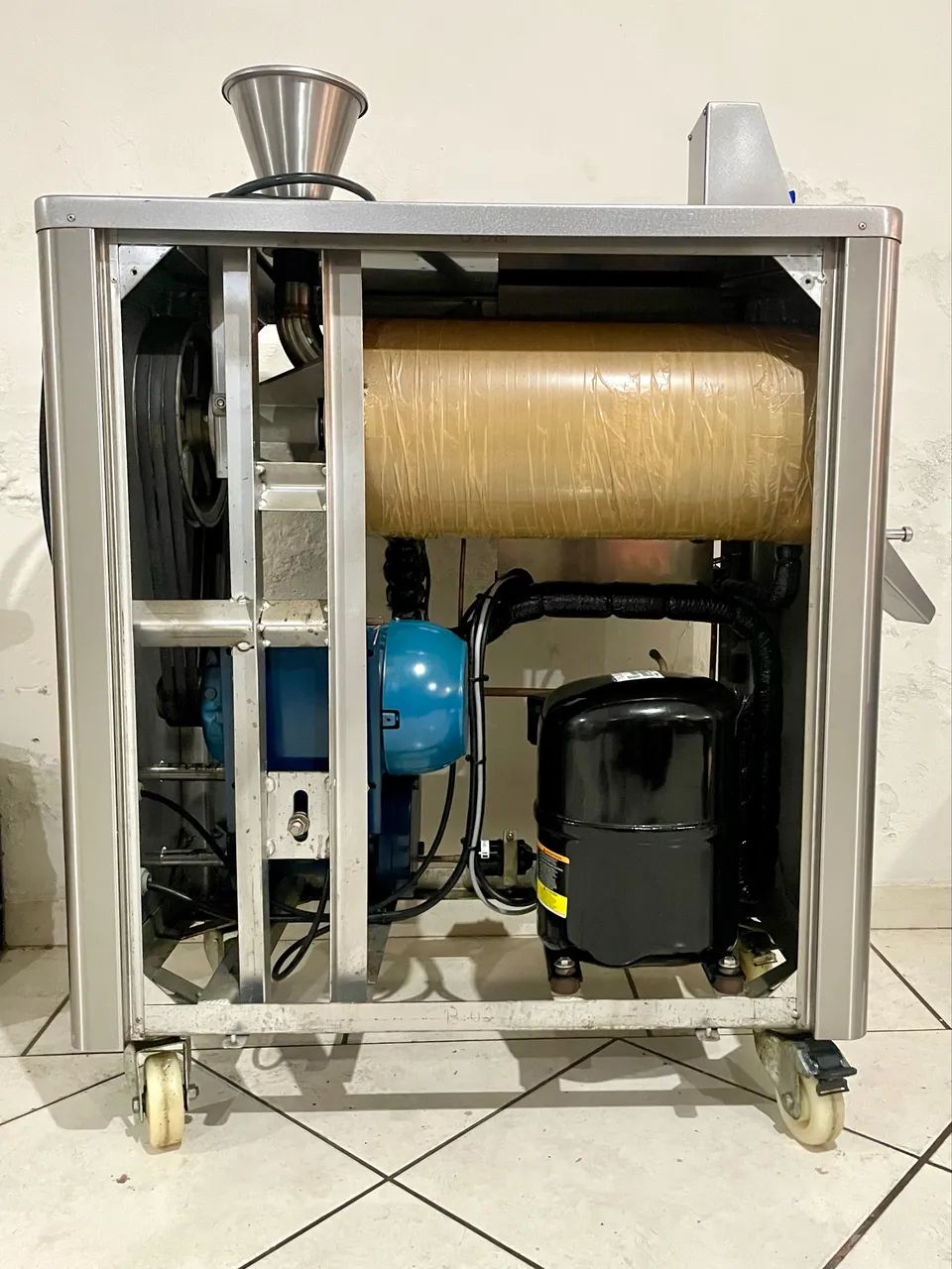Máquina de sorvete e açaí Bertollo 80/100 - Foto 4