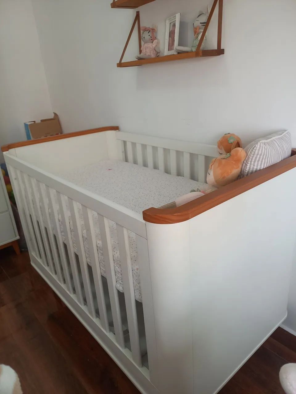 Lindo berço em madeira 2 em 1. - Foto 3
