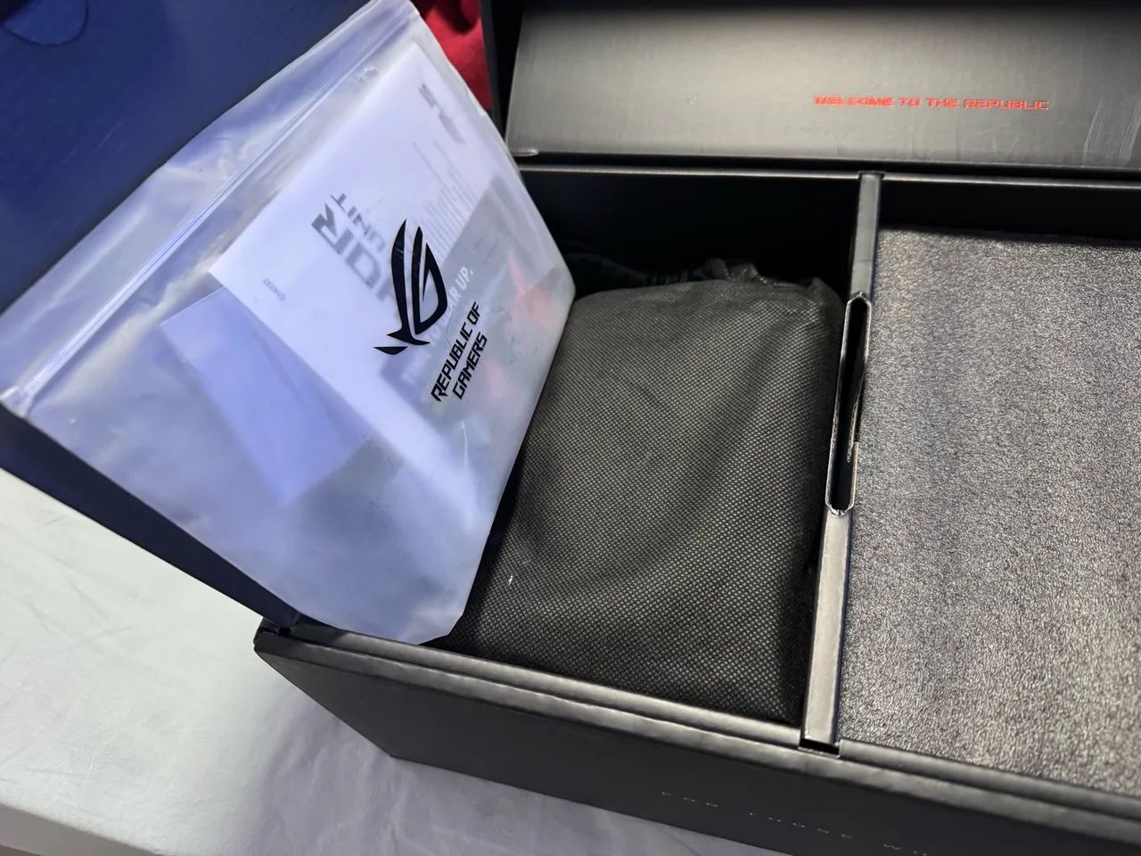 Fonte Rog THOR 1200w platinum - Foto 3