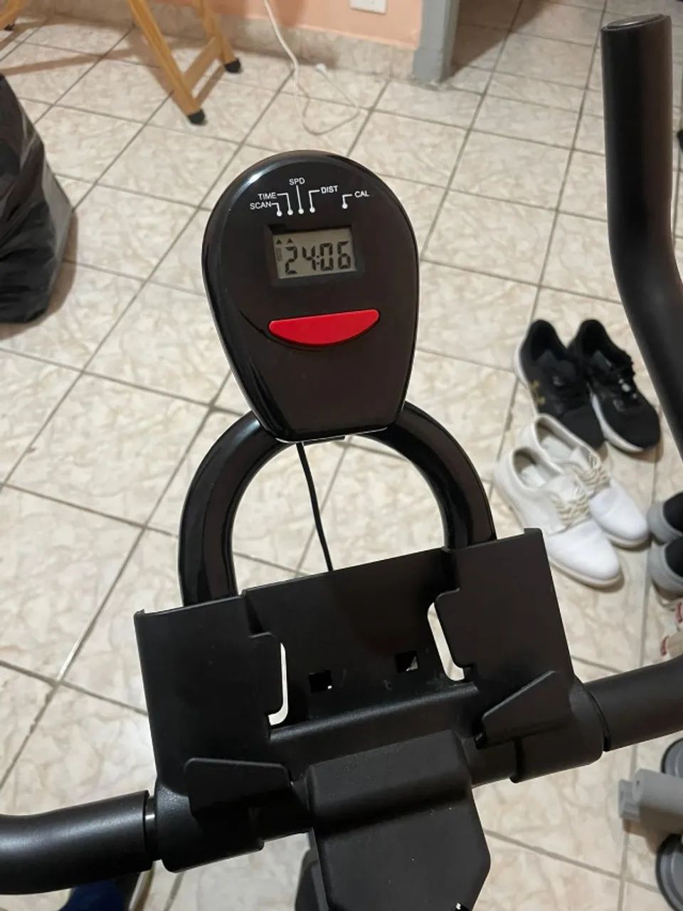 Bicicleta Ergometrica - USADA E CONSERVADA - Foto 5