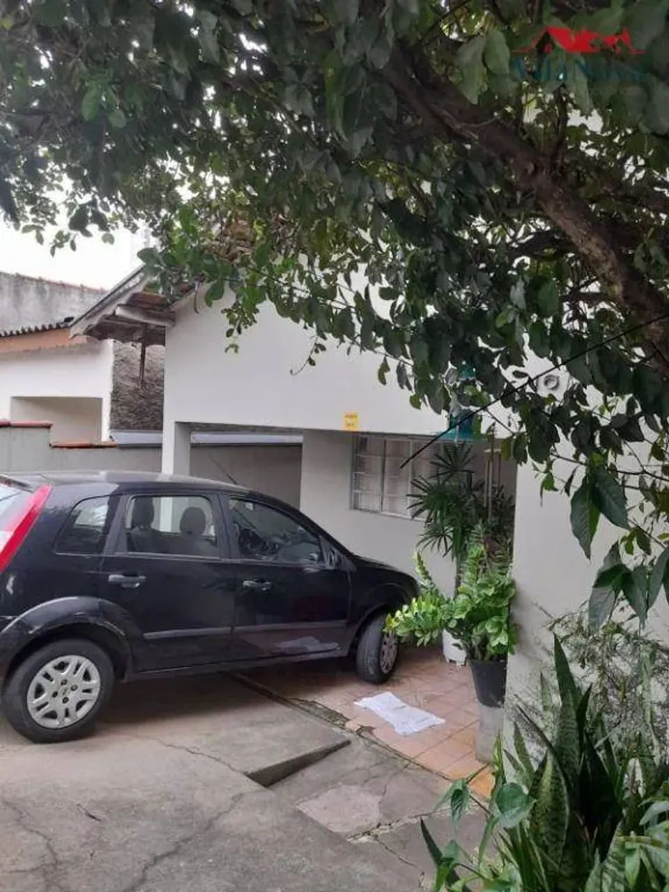 Casa à venda com terreno de 340m² no centro de Indaiatuba!