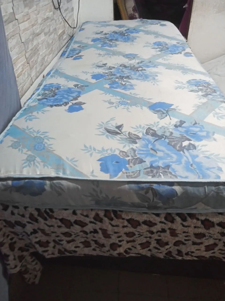 Colchão de solteiro em boas condições