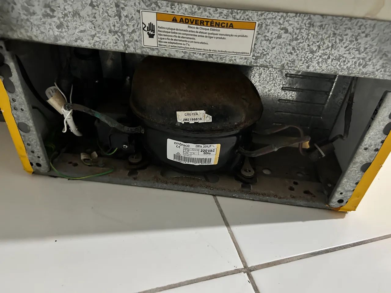 Vendo frigobar 120L, funcionando perfeitamente. - Foto 3