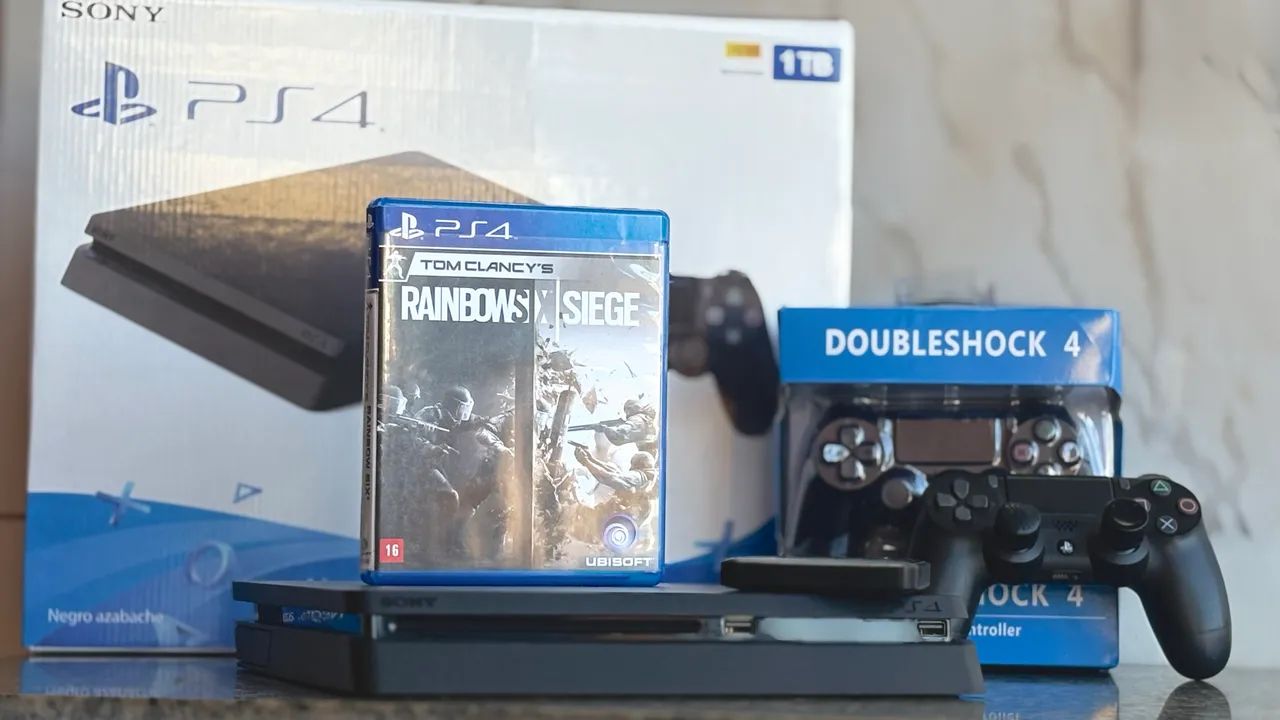 PS4 SEMINOVO 