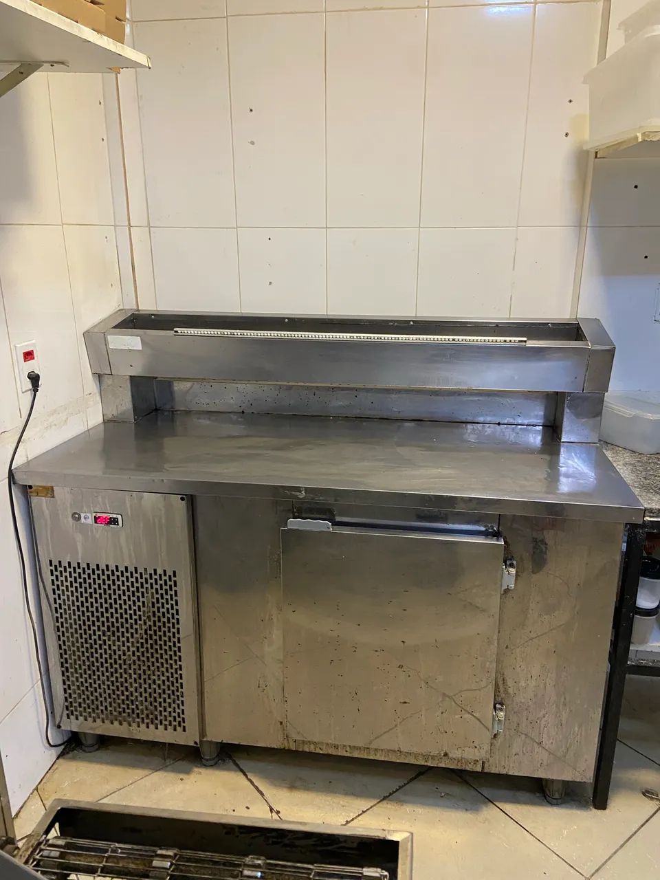Balcão refrigerado com pista fria  - Foto 2