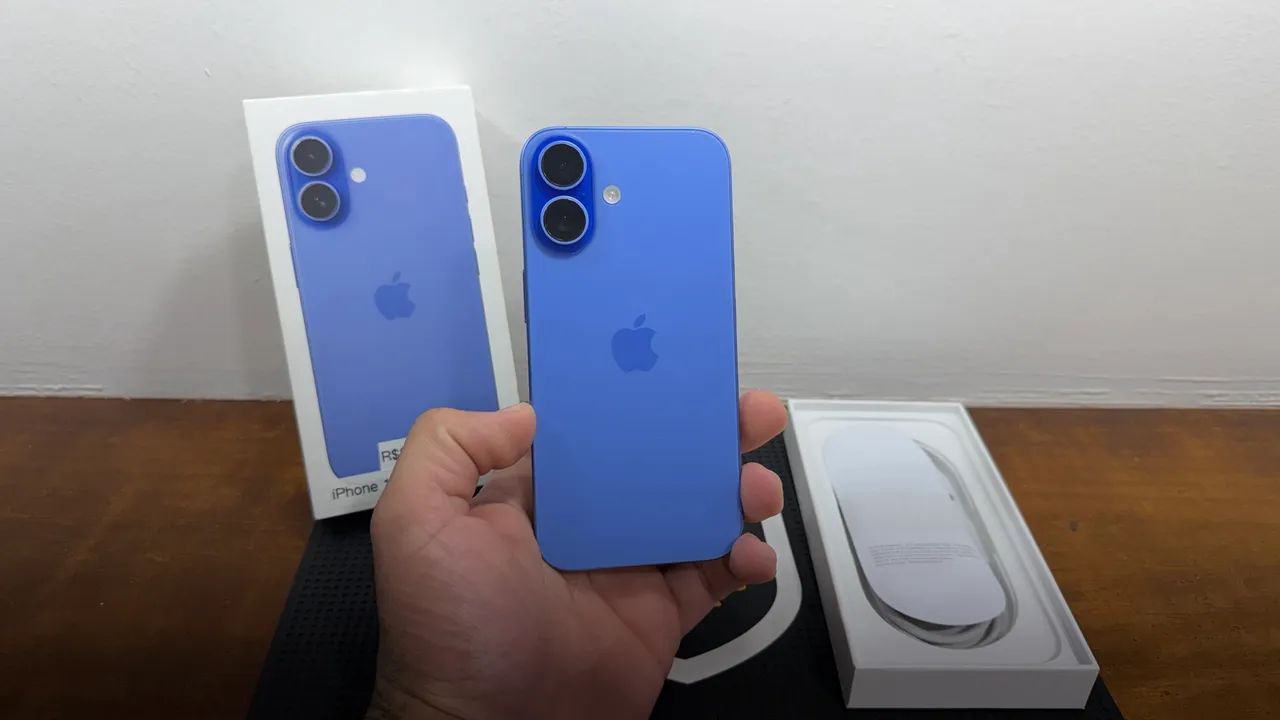 Iphone 16 128GB Azul - semi novo 