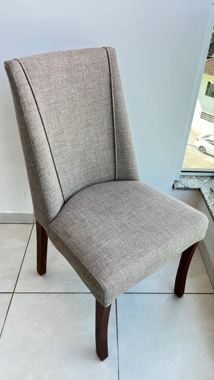Seis Cadeiras Estofadas
