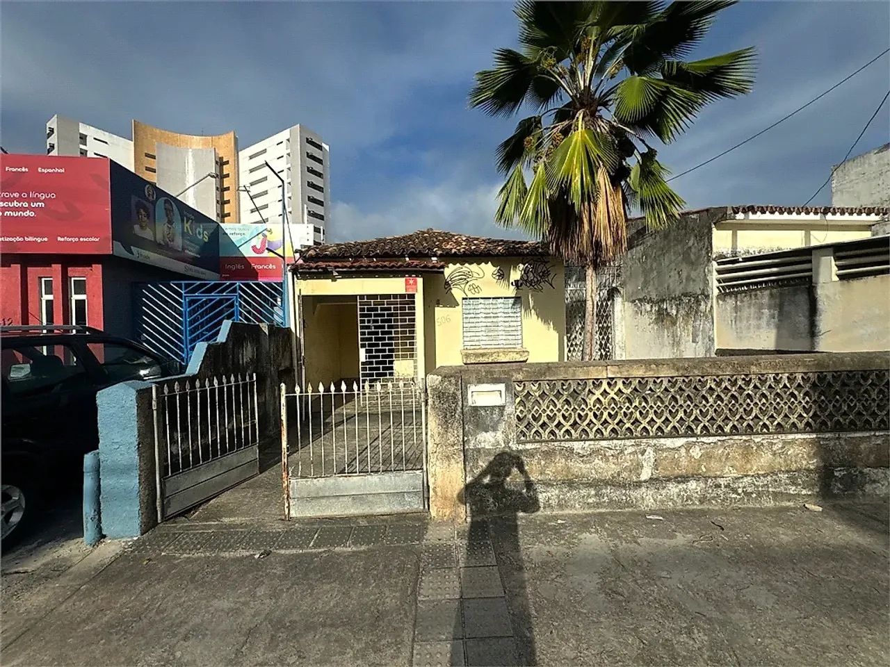 Casa 4 Quartos com 2 Suítes e 488m² - Poço