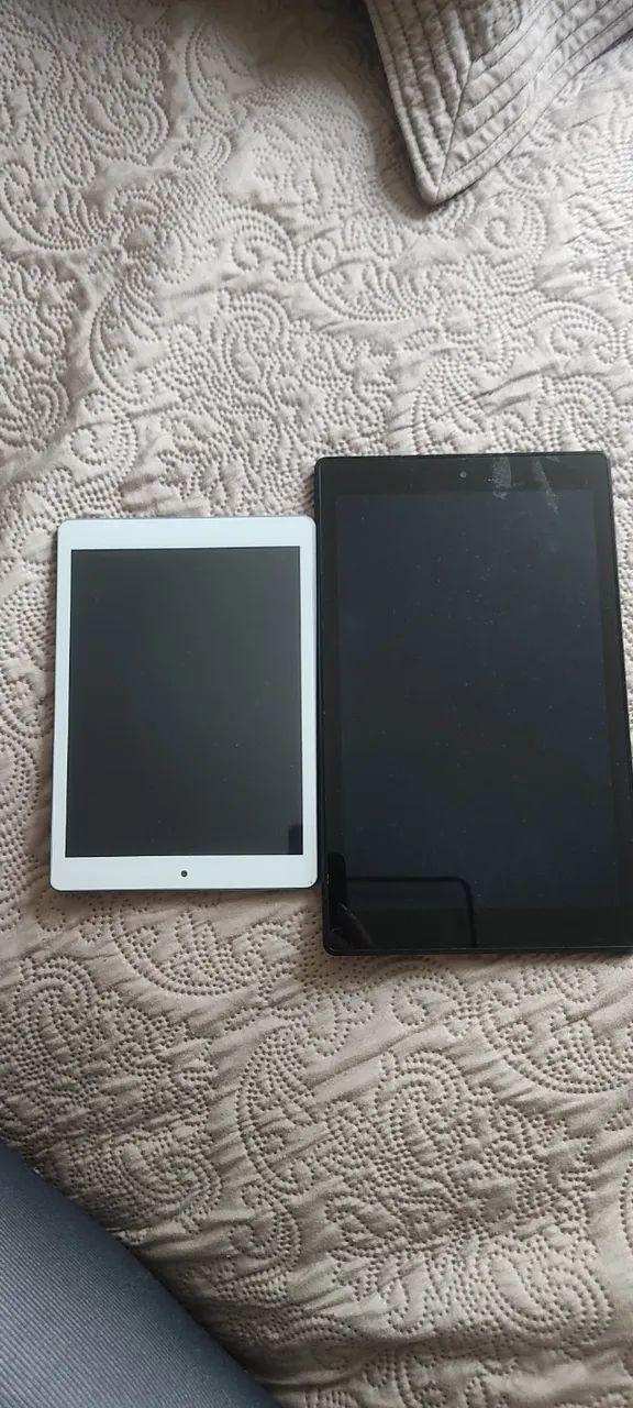 Vendo tablets PARA RETIRADA DE PECAS OU CONSERTO