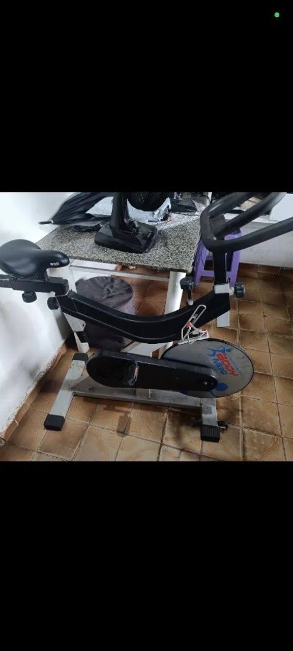 Bicicleta ergométrica profissional 